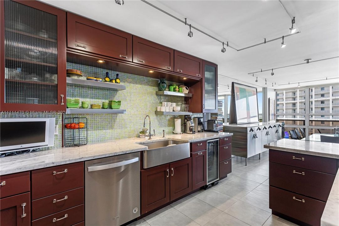 Recently Sold: $539,500 (2 beds, 2 baths, 1640 Square Feet)