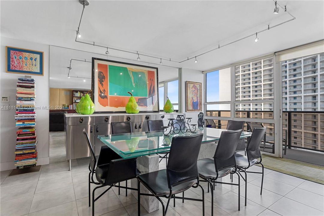 Recently Sold: $539,500 (2 beds, 2 baths, 1640 Square Feet)