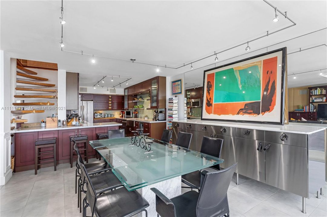 Recently Sold: $539,500 (2 beds, 2 baths, 1640 Square Feet)