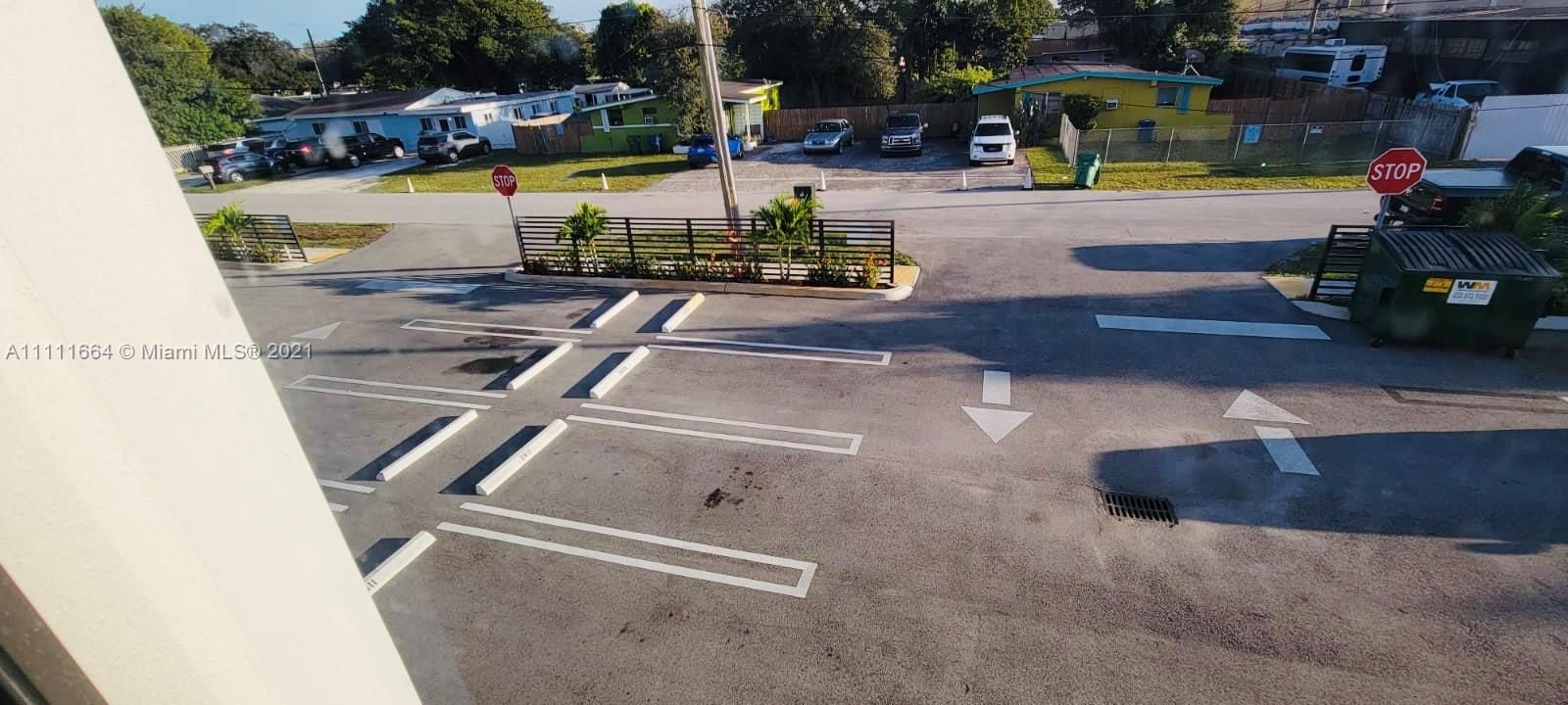 Recently Rented: $2,150 (3 beds, 2 baths, 1480 Square Feet)