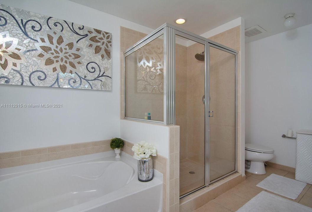 Недавно арендовано: $5,900 (3 спален, 3 ванн, 1900 Квадратных фут)