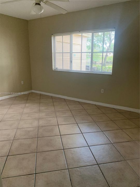 Recently Rented: $1,650 (1 beds, 1 baths, 850 Square Feet)