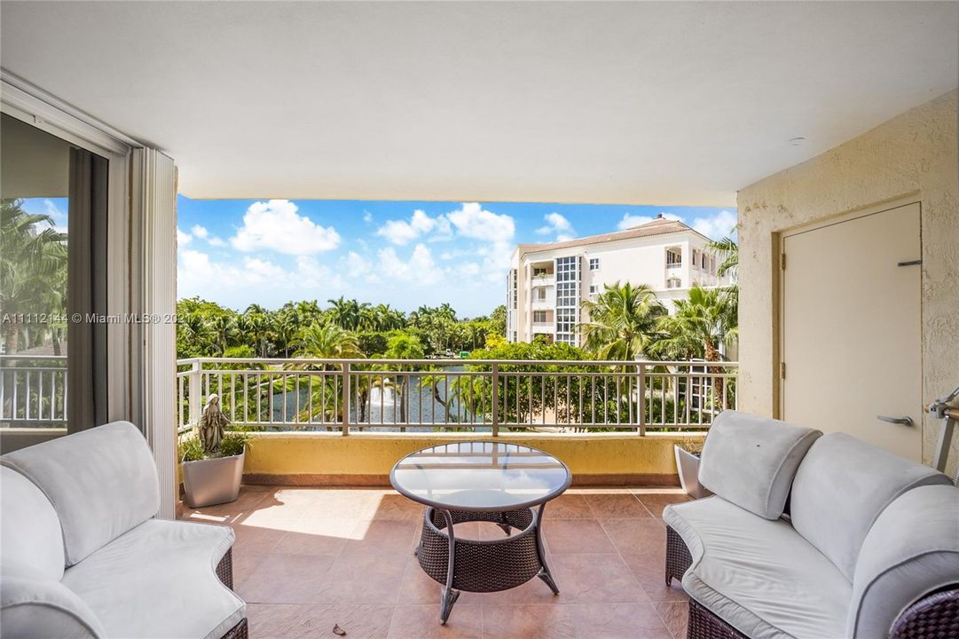 Recently Sold: $1,865,000 (3 beds, 3 baths, 2602 Square Feet)