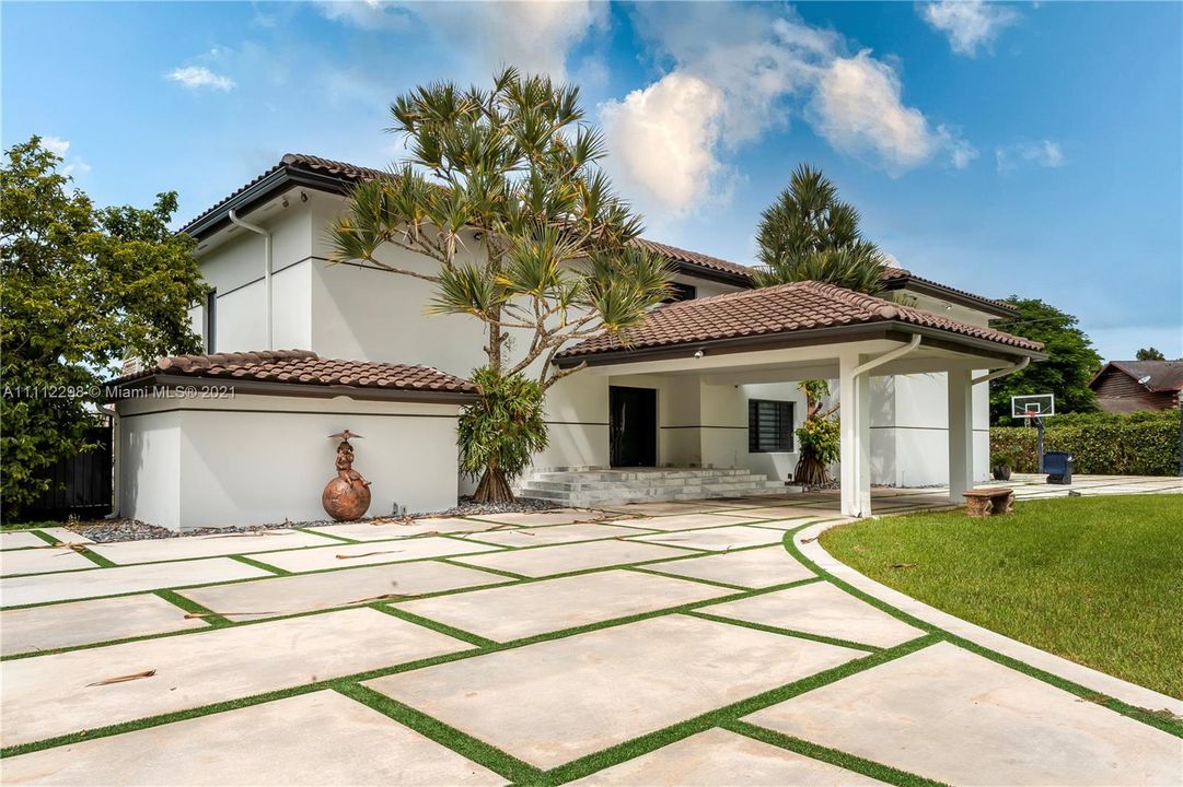 Recently Rented: $6,500 (4 beds, 3 baths, 4052 Square Feet)