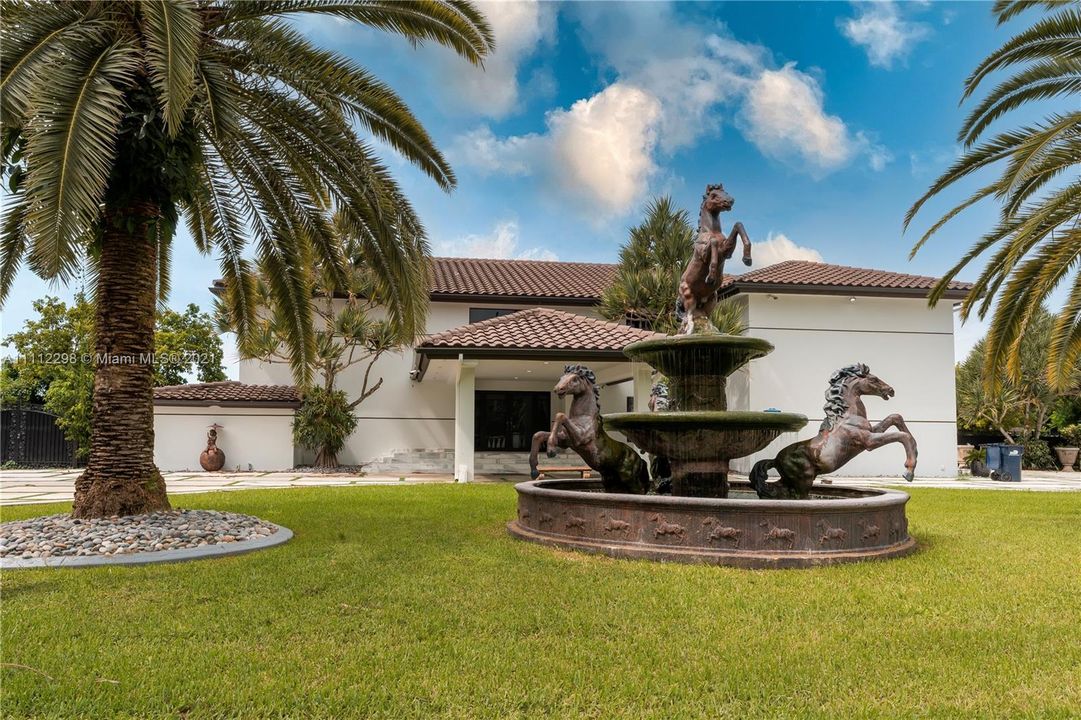 Recently Rented: $6,500 (4 beds, 3 baths, 4052 Square Feet)