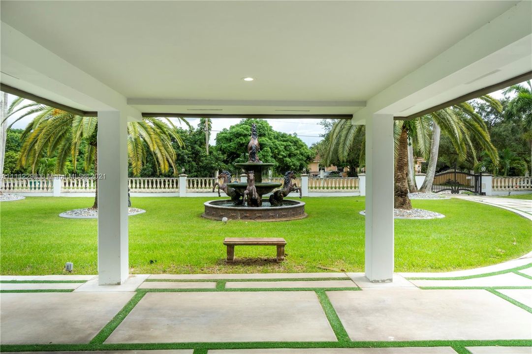 Recently Rented: $6,500 (4 beds, 3 baths, 4052 Square Feet)