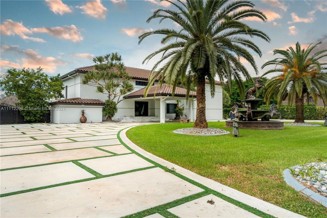 Recently Rented: $6,500 (4 beds, 3 baths, 4052 Square Feet)