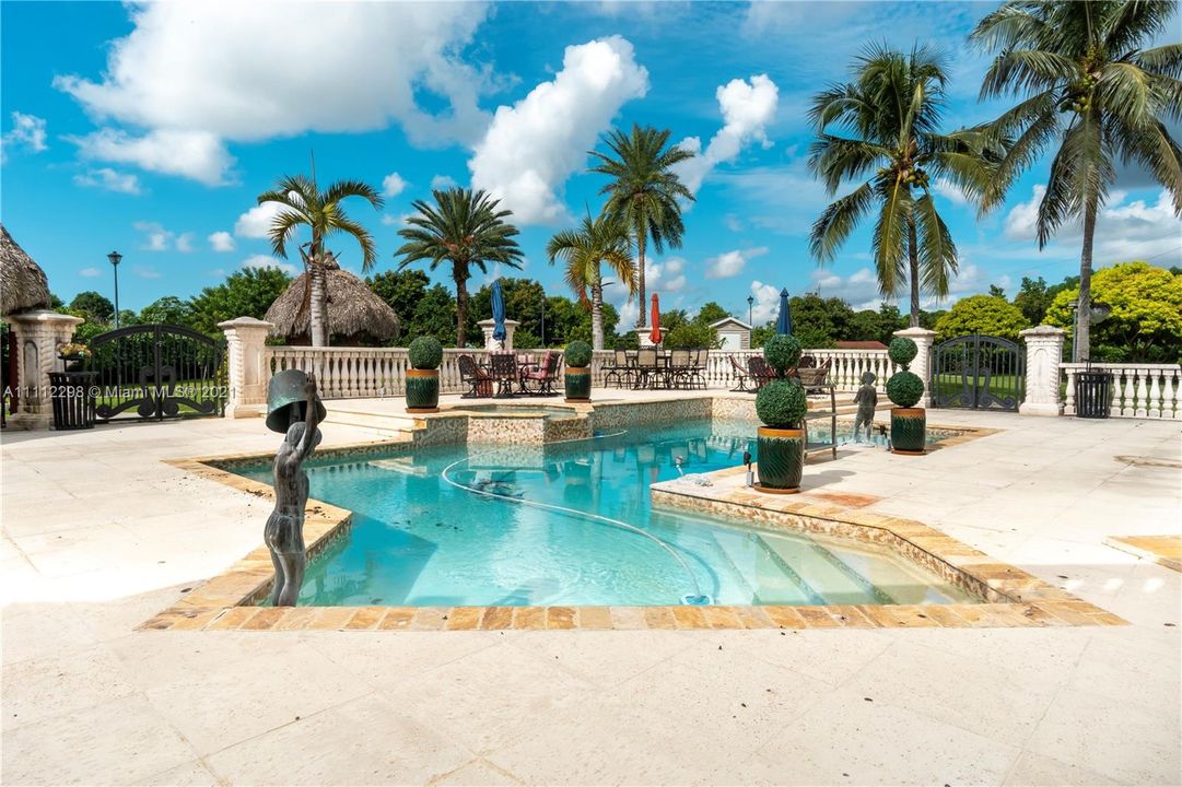 Recently Rented: $6,500 (4 beds, 3 baths, 4052 Square Feet)