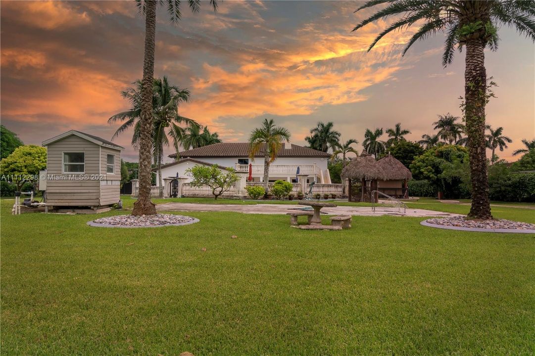 Recently Rented: $6,500 (4 beds, 3 baths, 4052 Square Feet)