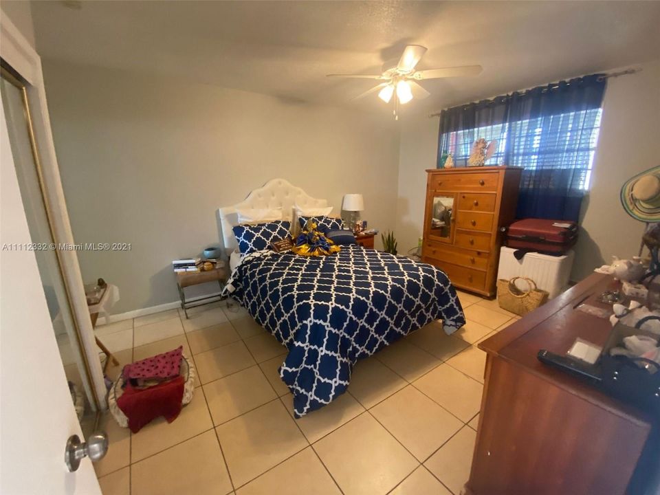 Recently Sold: $169,000 (1 beds, 1 baths, 800 Square Feet)