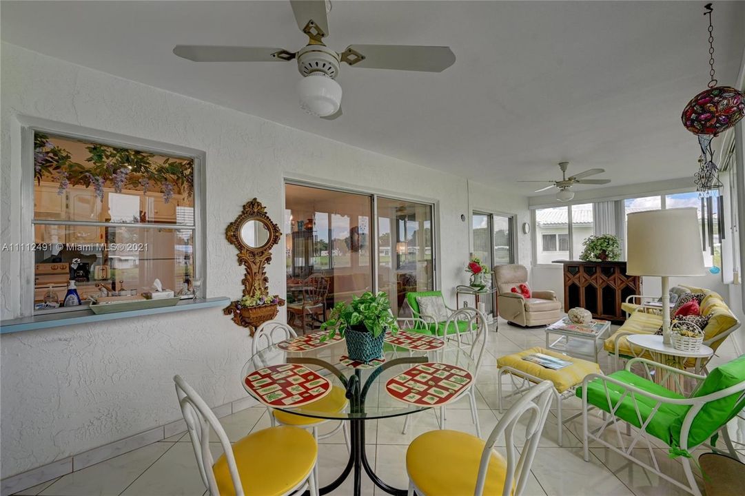 Vendido Recientemente: $325,000 (2 camas, 2 baños, 1560 Pies cuadrados)