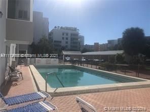 Recently Sold: $215,000 (1 beds, 1 baths, 710 Square Feet)