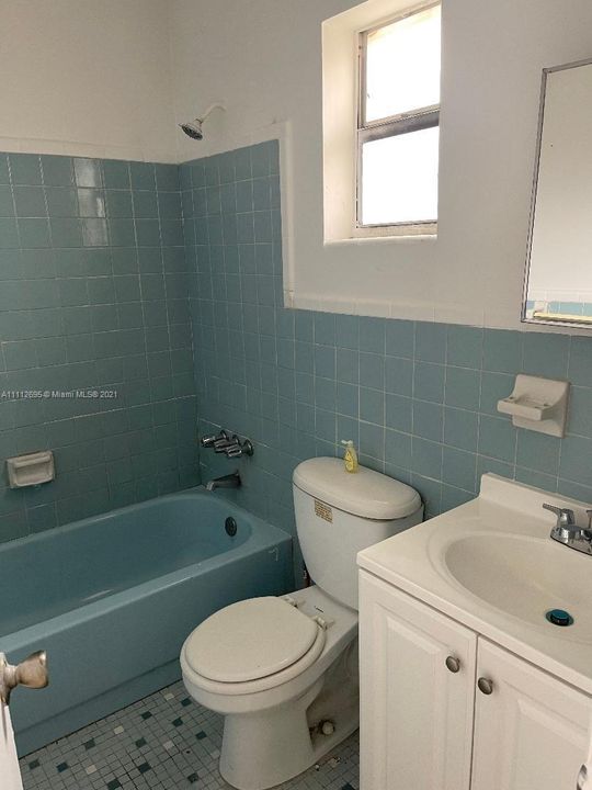 Recently Rented: $900 (1 beds, 1 baths, 600 Square Feet)