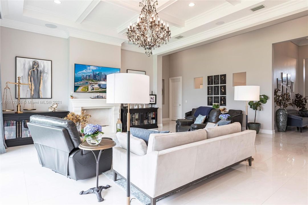 Recently Sold: $1,675,000 (4 beds, 3 baths, 4936 Square Feet)