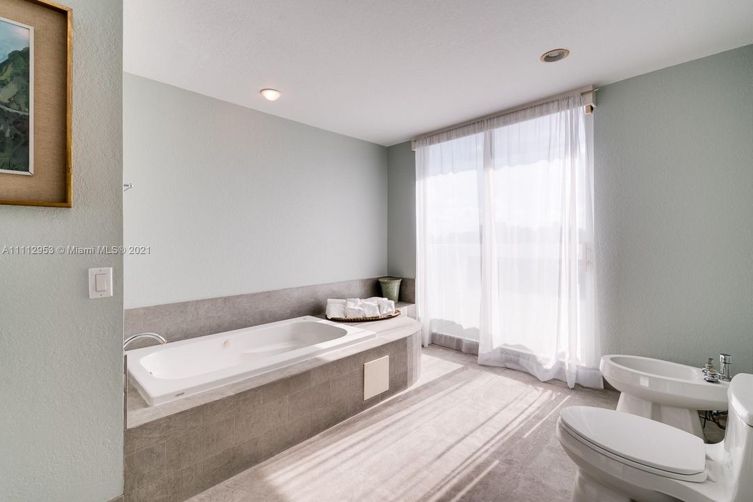 Недавно продано: $2,200,000 (3 спален, 3 ванн, 3200 Квадратных фут)