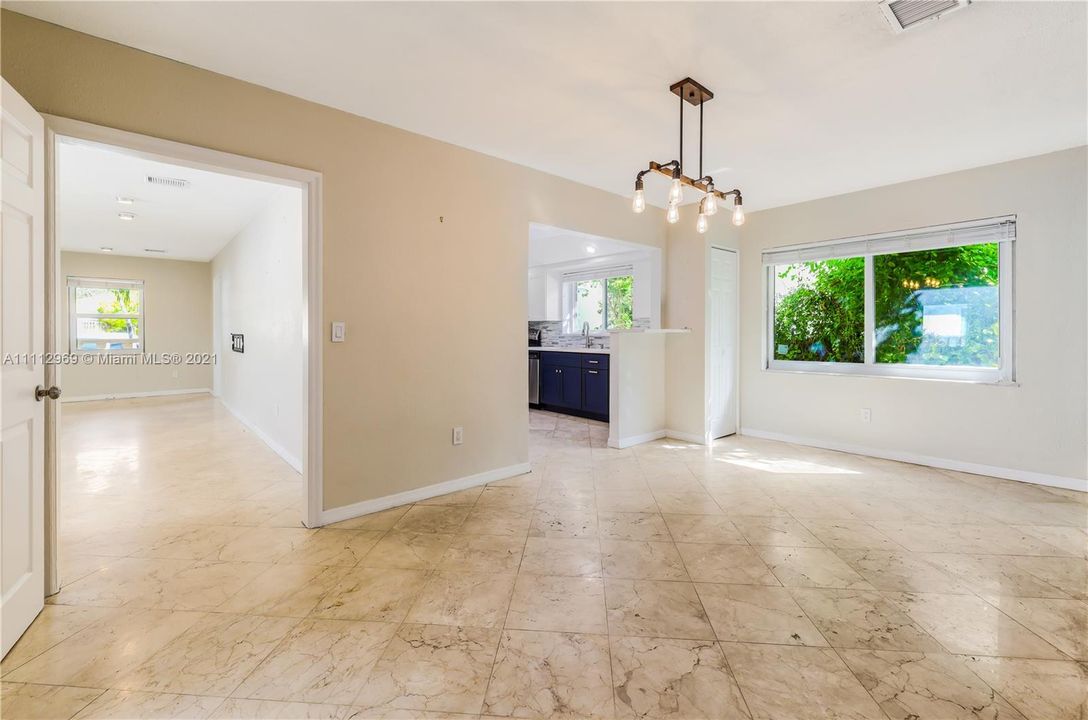 Recently Sold: $745,000 (3 beds, 2 baths, 1850 Square Feet)