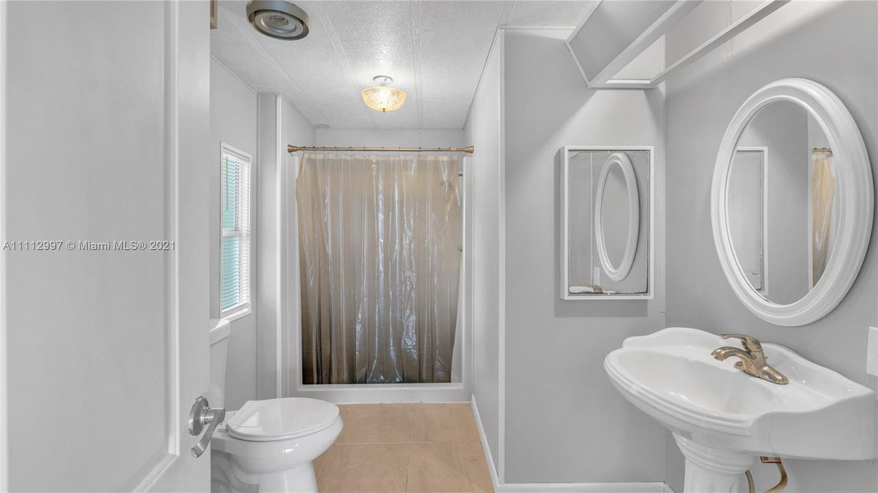 最近售出: $199,000 (3 贝兹, 2 浴室, 0 平方英尺)