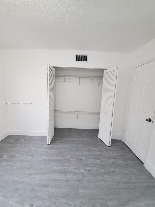 Recently Sold: $168,000 (2 beds, 2 baths, 920 Square Feet)