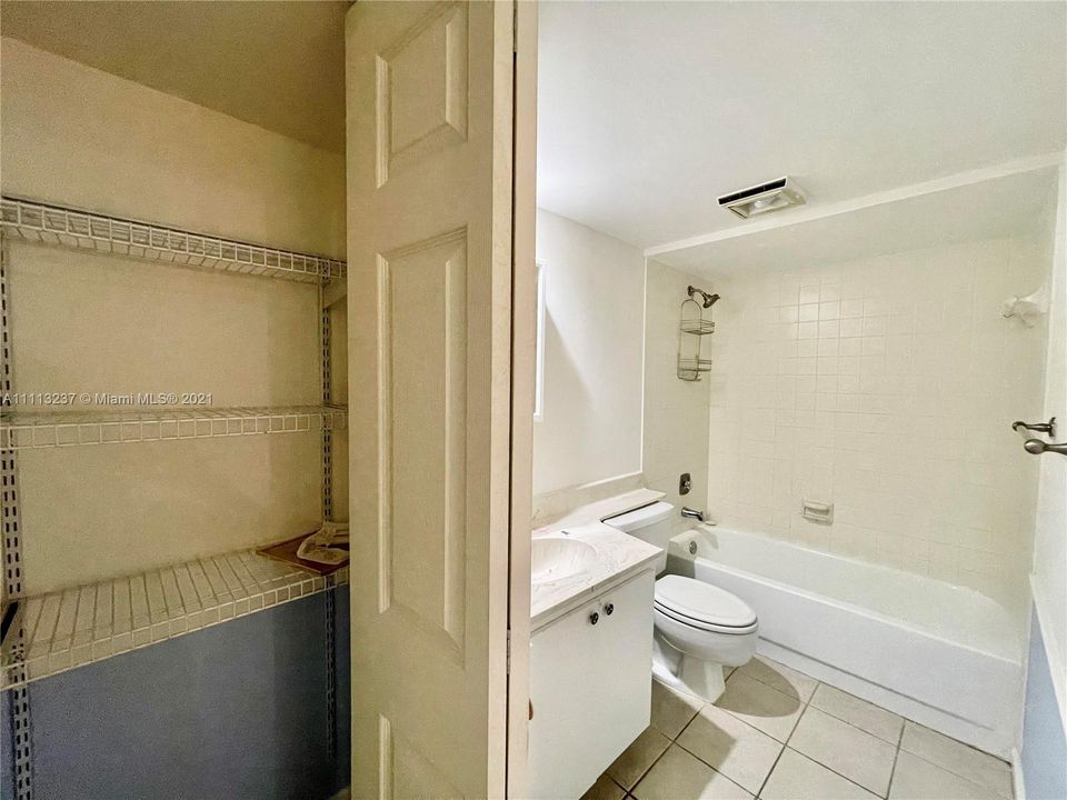 Recently Sold: $285,000 (3 beds, 3 baths, 1488 Square Feet)