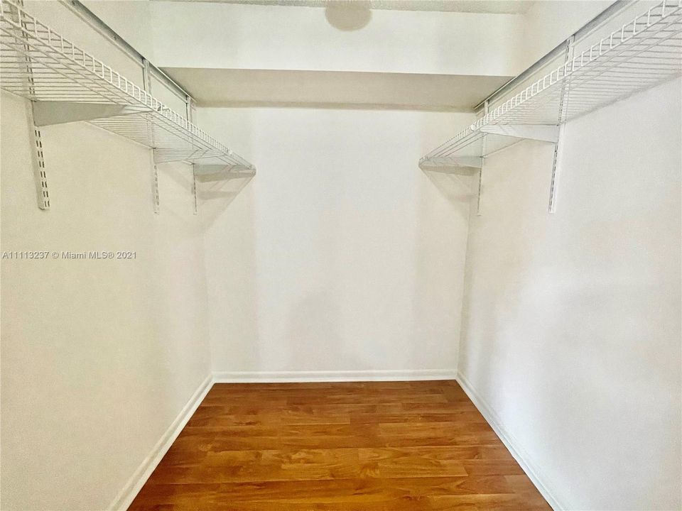 Recently Sold: $285,000 (3 beds, 3 baths, 1488 Square Feet)