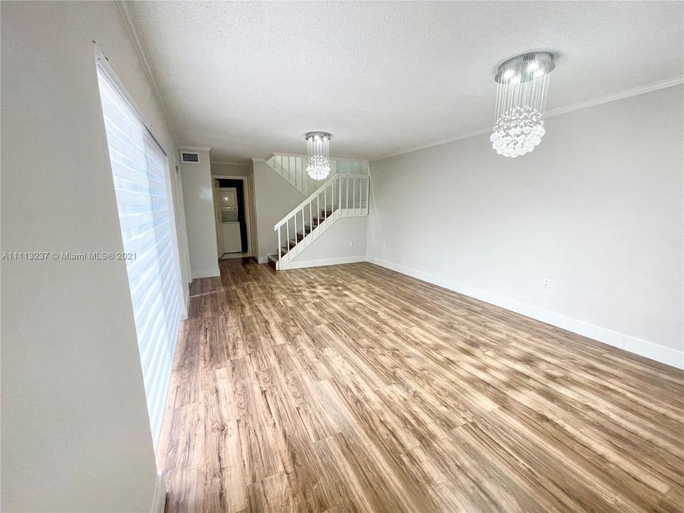 Recently Sold: $285,000 (3 beds, 3 baths, 1488 Square Feet)