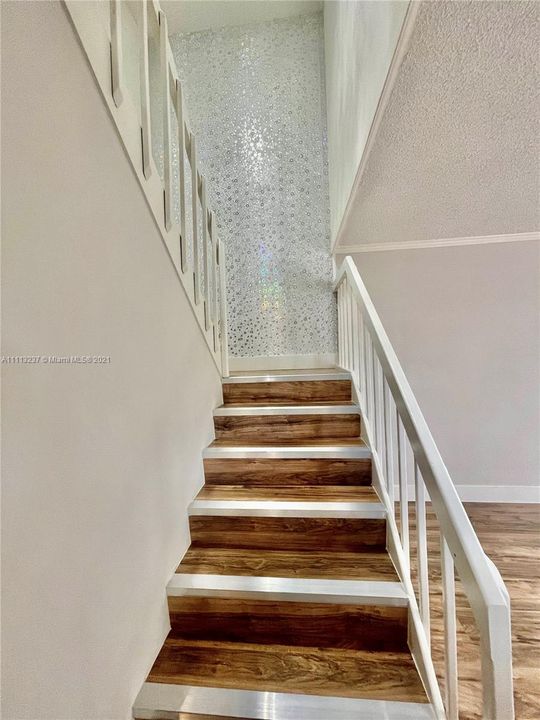 Recently Sold: $285,000 (3 beds, 3 baths, 1488 Square Feet)