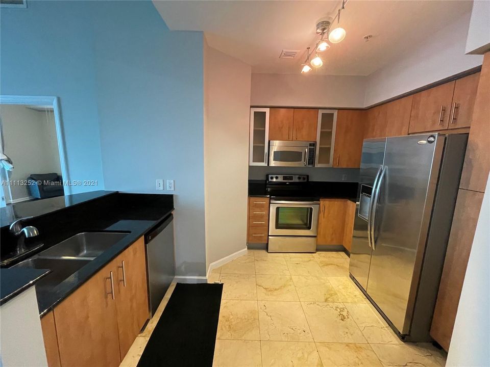 Recently Rented: $3,500 (2 beds, 2 baths, 1251 Square Feet)
