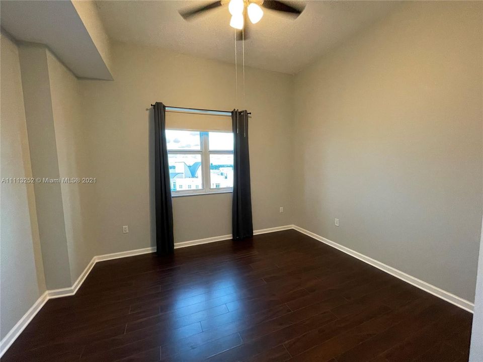 Recently Rented: $3,500 (2 beds, 2 baths, 1251 Square Feet)