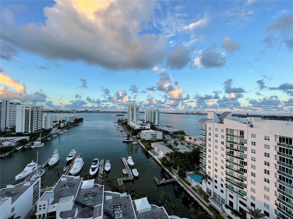 Recently Rented: $3,500 (2 beds, 2 baths, 1251 Square Feet)