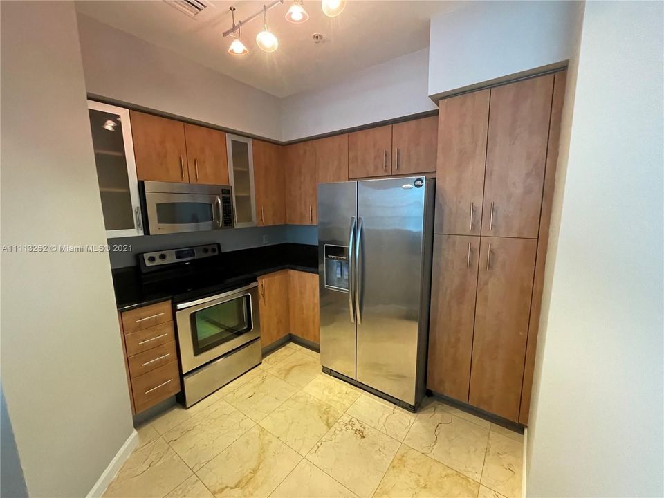 Recently Rented: $3,500 (2 beds, 2 baths, 1251 Square Feet)