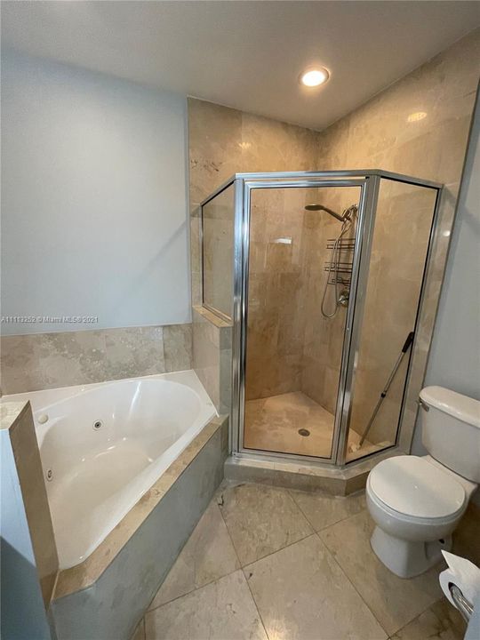 Recently Rented: $3,500 (2 beds, 2 baths, 1251 Square Feet)