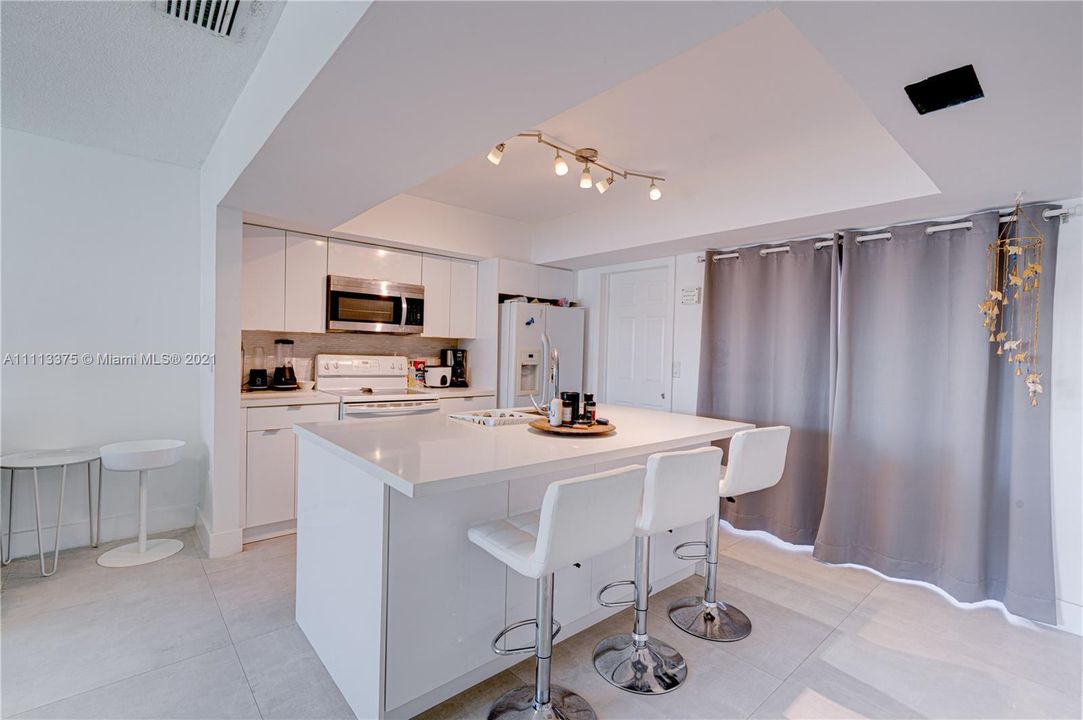 Recently Sold: $600,000 (0 beds, 0 baths, 1849 Square Feet)