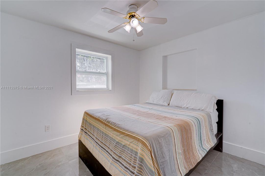 Recently Sold: $600,000 (0 beds, 0 baths, 1849 Square Feet)
