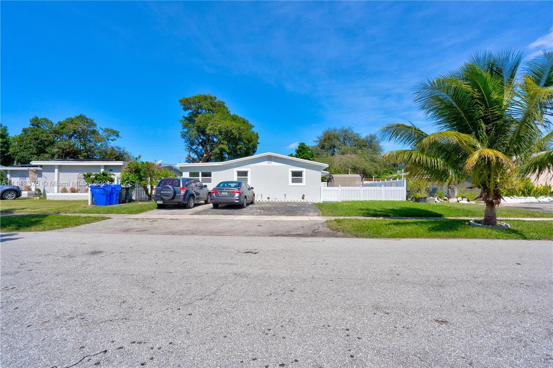 Recently Sold: $600,000 (0 beds, 0 baths, 1849 Square Feet)