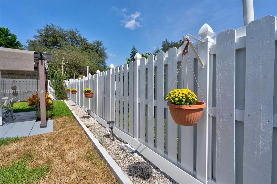 Recently Sold: $600,000 (0 beds, 0 baths, 1849 Square Feet)