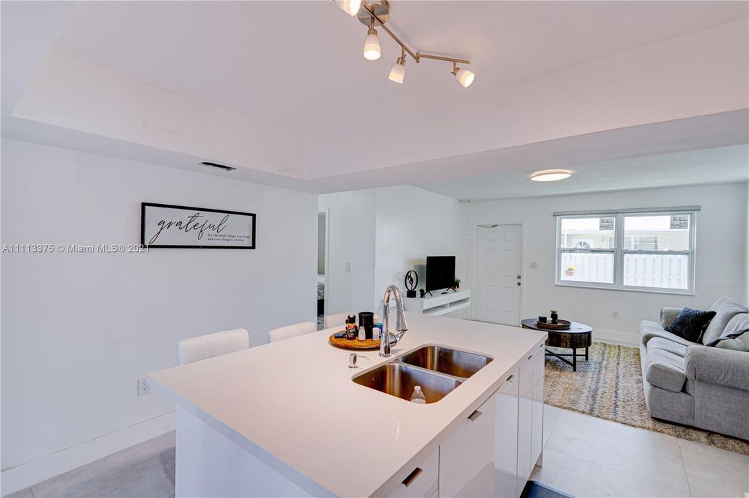Recently Sold: $600,000 (0 beds, 0 baths, 1849 Square Feet)