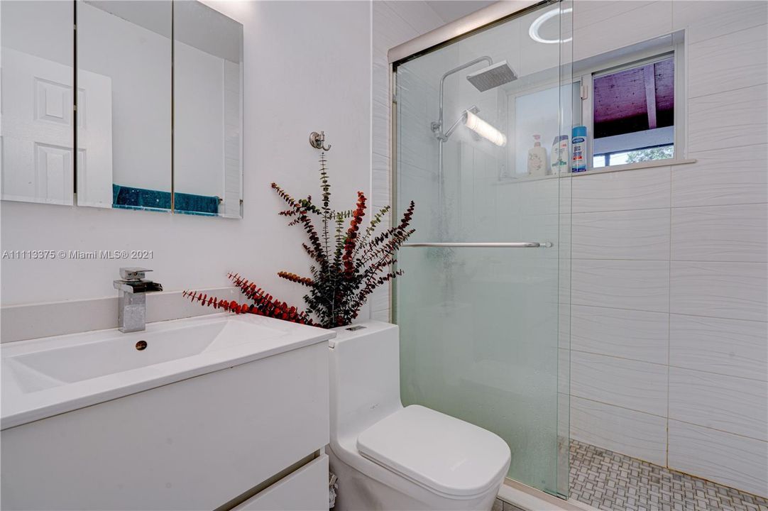 Recently Sold: $600,000 (0 beds, 0 baths, 1849 Square Feet)