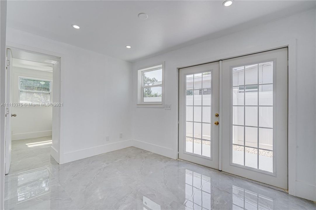 Recently Sold: $600,000 (0 beds, 0 baths, 1849 Square Feet)