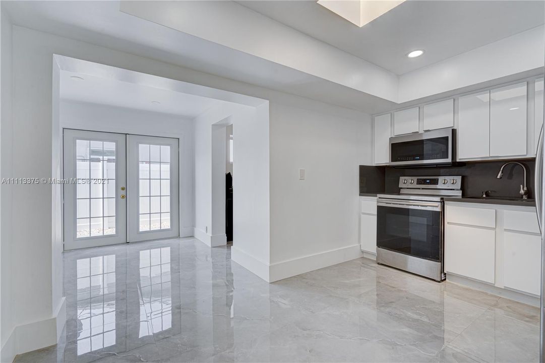 Recently Sold: $600,000 (0 beds, 0 baths, 1849 Square Feet)