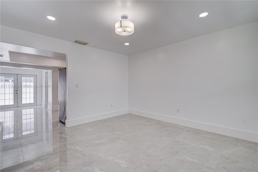 Recently Sold: $600,000 (0 beds, 0 baths, 1849 Square Feet)