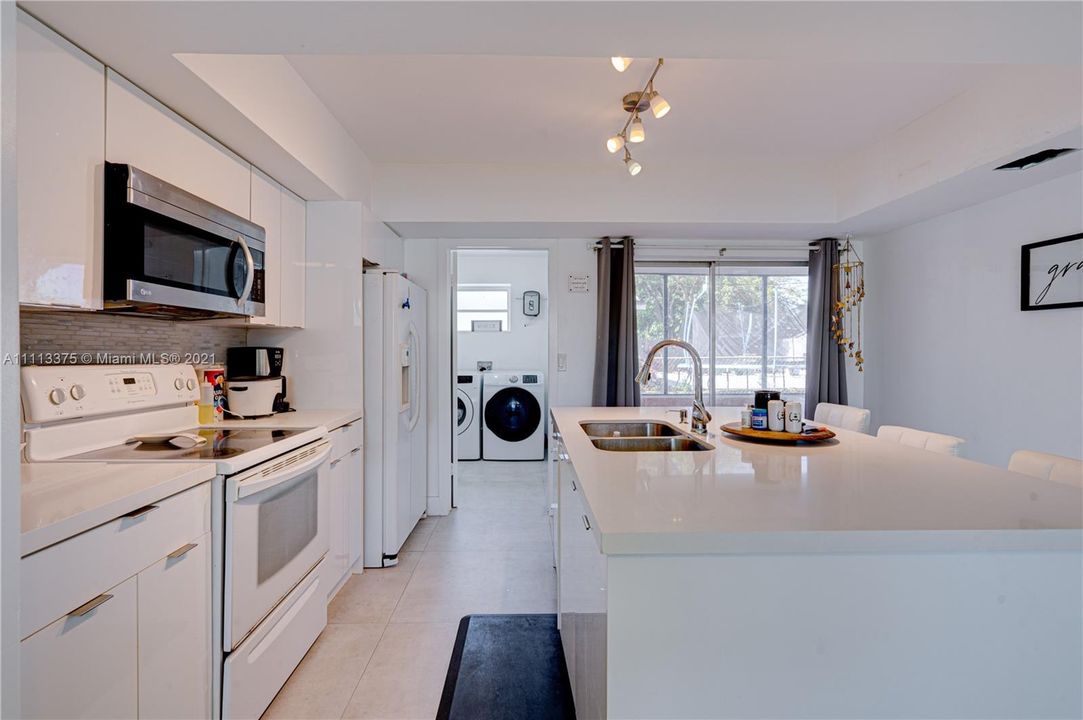 Recently Sold: $600,000 (0 beds, 0 baths, 1849 Square Feet)