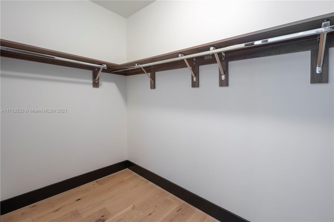 Recently Rented: $2,539 (1 beds, 1 baths, 808 Square Feet)