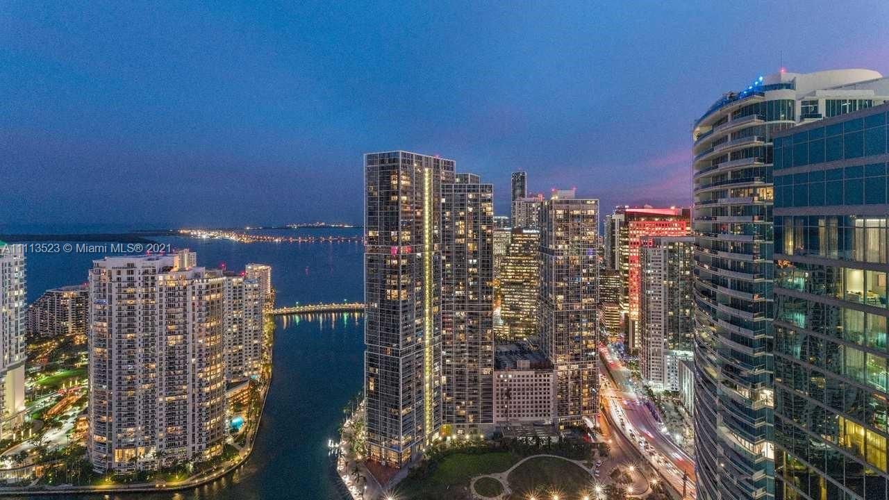 Recently Rented: $2,539 (1 beds, 1 baths, 808 Square Feet)