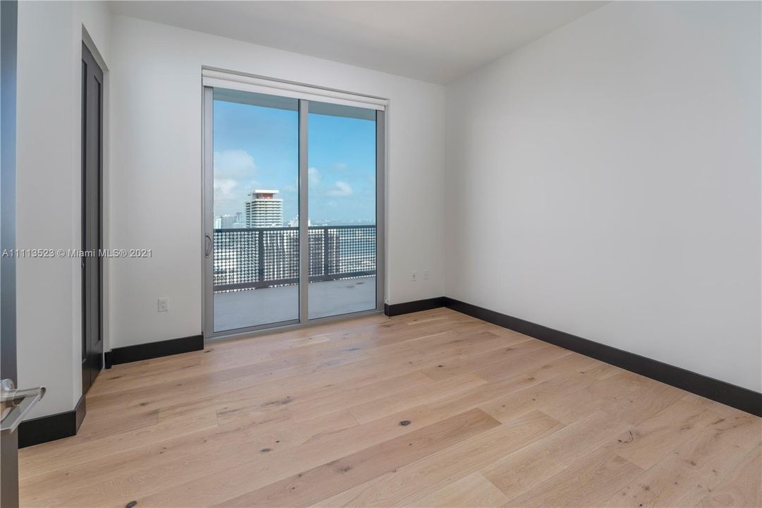 Recently Rented: $2,539 (1 beds, 1 baths, 808 Square Feet)