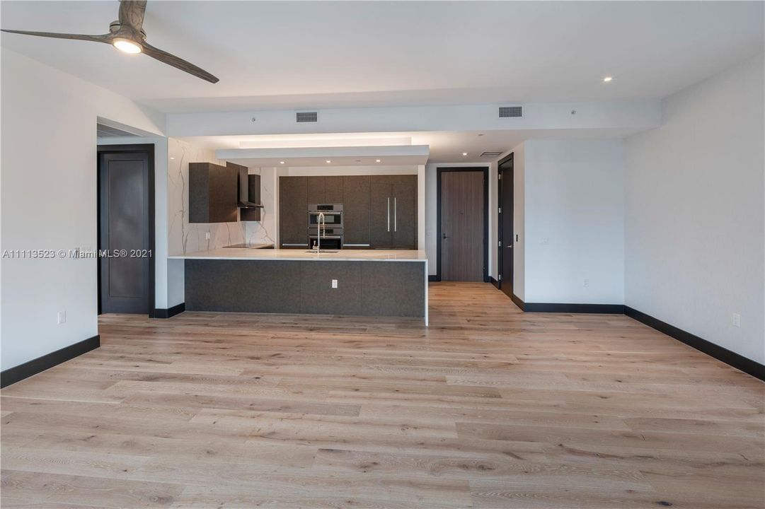 Recently Rented: $2,539 (1 beds, 1 baths, 808 Square Feet)