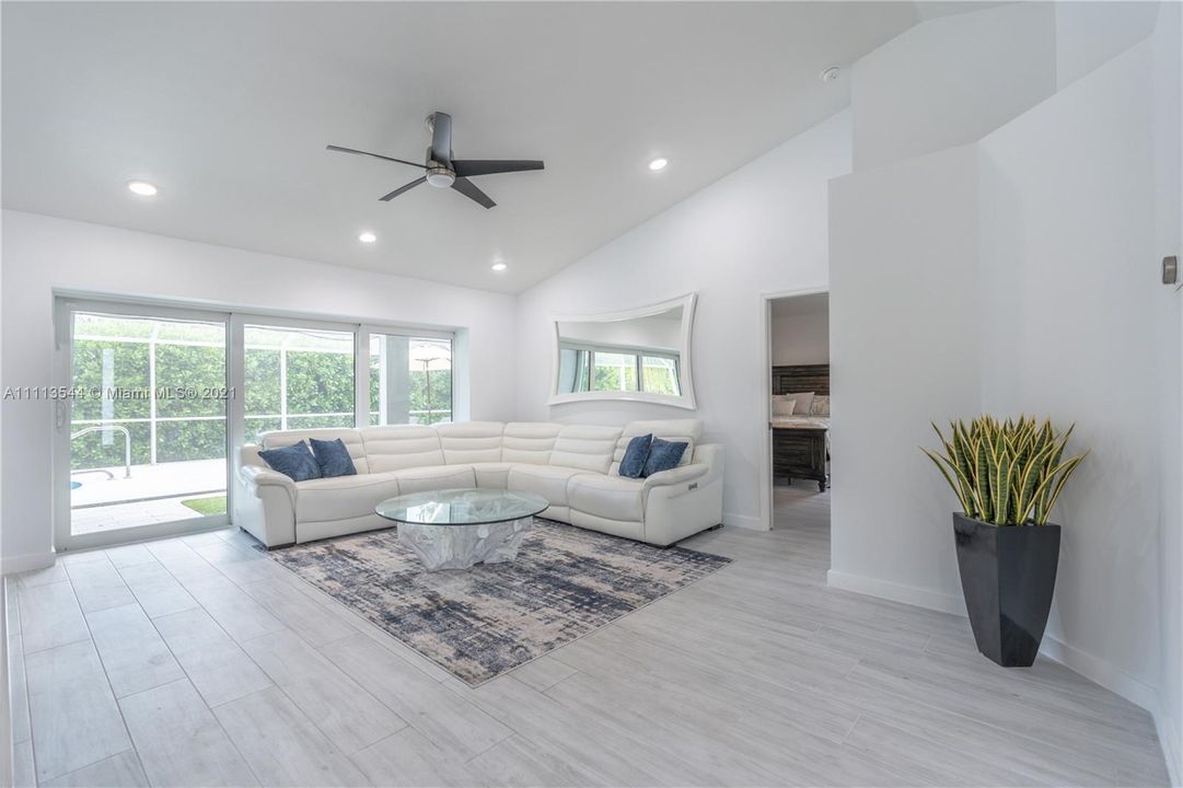 Recently Rented: $13,000 (3 beds, 2 baths, 0 Square Feet)