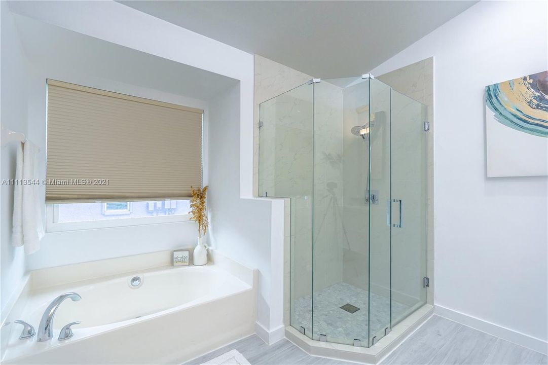 Recently Rented: $13,000 (3 beds, 2 baths, 0 Square Feet)