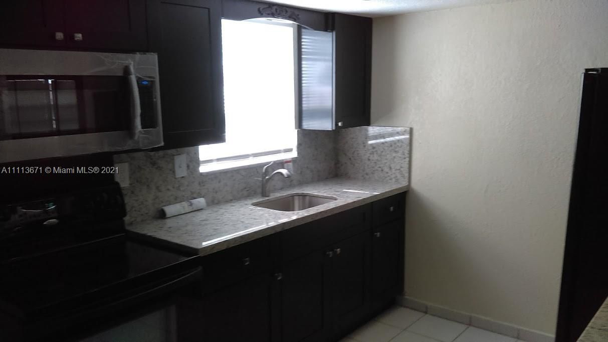 Recently Rented: $1,500 (2 beds, 1 baths, 1075 Square Feet)