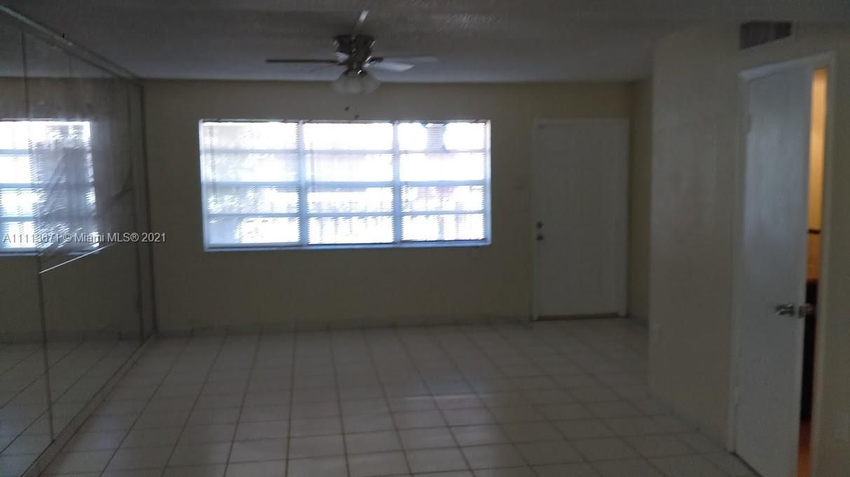 Recently Rented: $1,500 (2 beds, 1 baths, 1075 Square Feet)