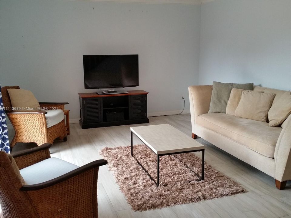 Recently Rented: $5,000 (2 beds, 2 baths, 1470 Square Feet)